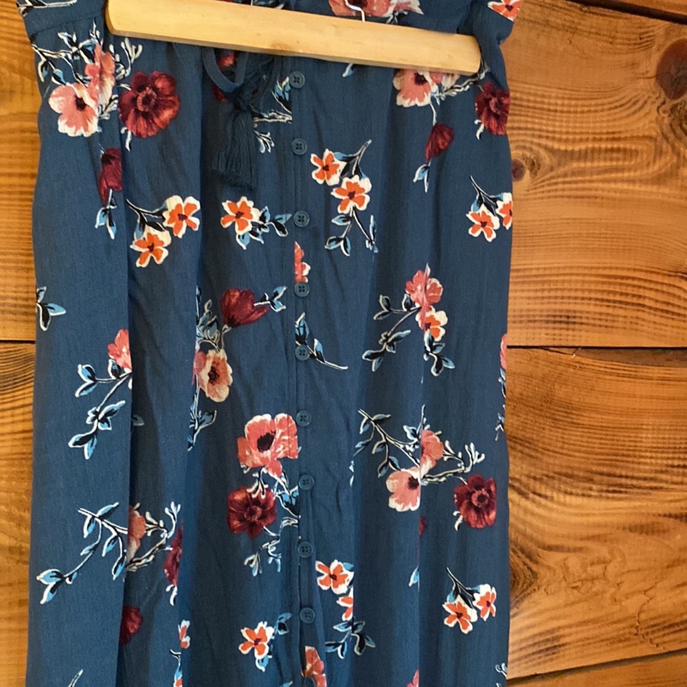 Skirt - Picture 2 of 3
